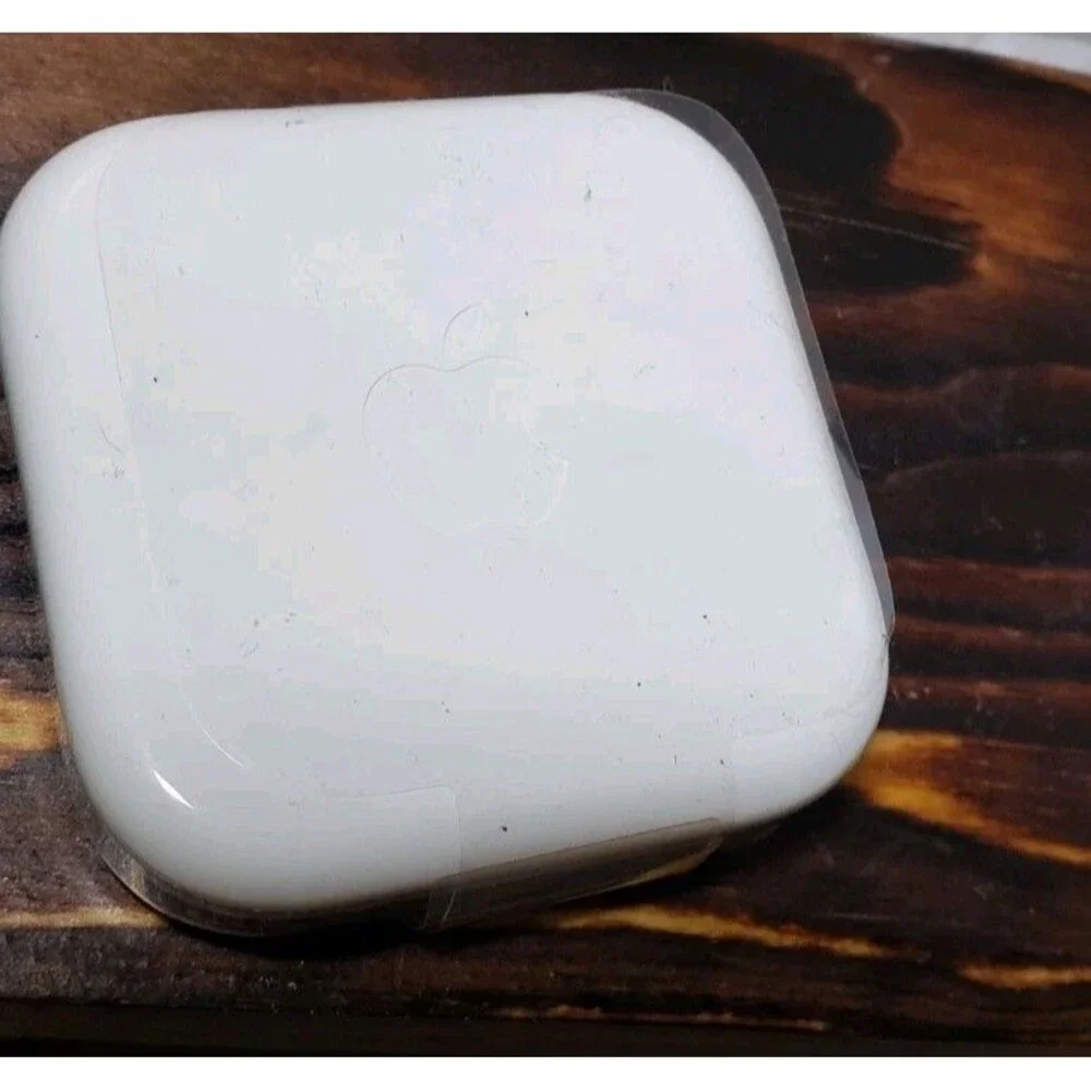 NEW OEM Genuine Apple EarPods with 3.5mm Headphone Jack